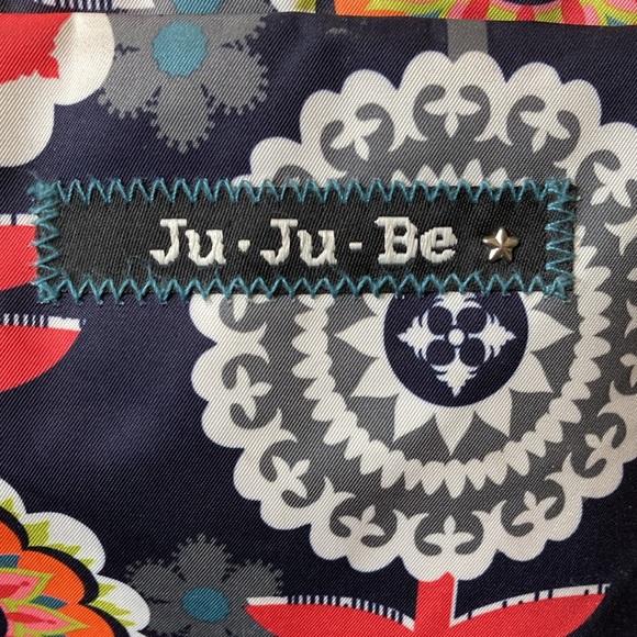 Ju-Ju-Be Dancing Dahlias Large Overnight Diaper Bag - Picture 6 of 16